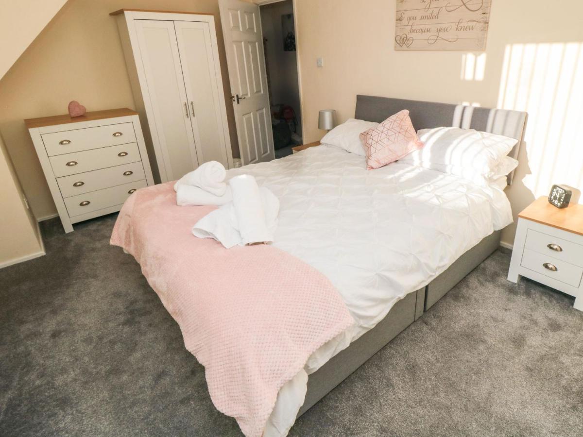 Fuschia Cottage Whitby Bagian luar foto